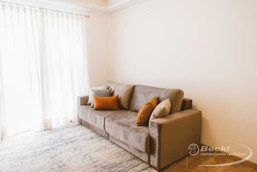 Estar do apartamento decorado