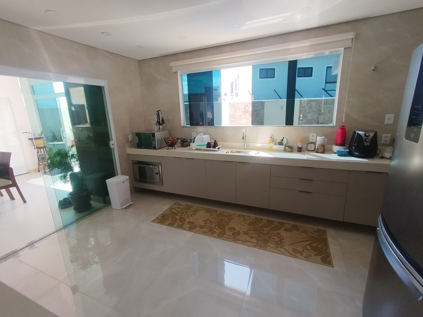 Casa à venda com 3 quartos, 2 suítes, 4 vagas e 475m² no Extensão do Bosque, Rio das Ostras (RJ) — foto 6 de 27