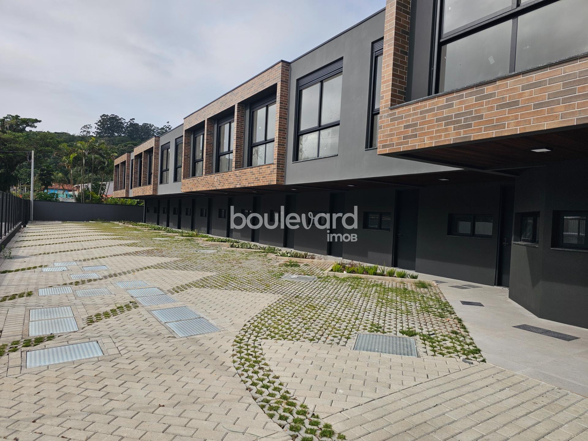 Casa à venda com 2 quartos, 2 banheiros, 1 vaga e 80m² no Cachoeira do Bom Jesus, Florianópolis — foto principal