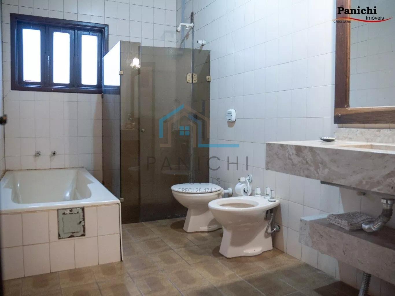 Casa para alugar com 5 quartos, 1 suíte, 3 vagas e 250m² no Centro, Ijuí (RS) — foto 12 de 18
