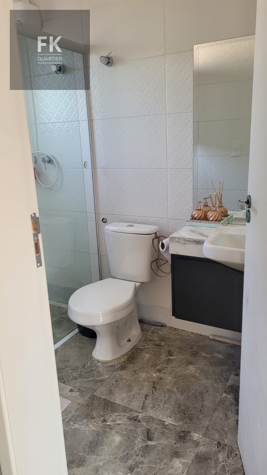 Casa à venda com 3 quartos, 3 suítes, 4 vagas e 231m² no Suru, Santana de Parnaíba (SP) — foto 7 de 13