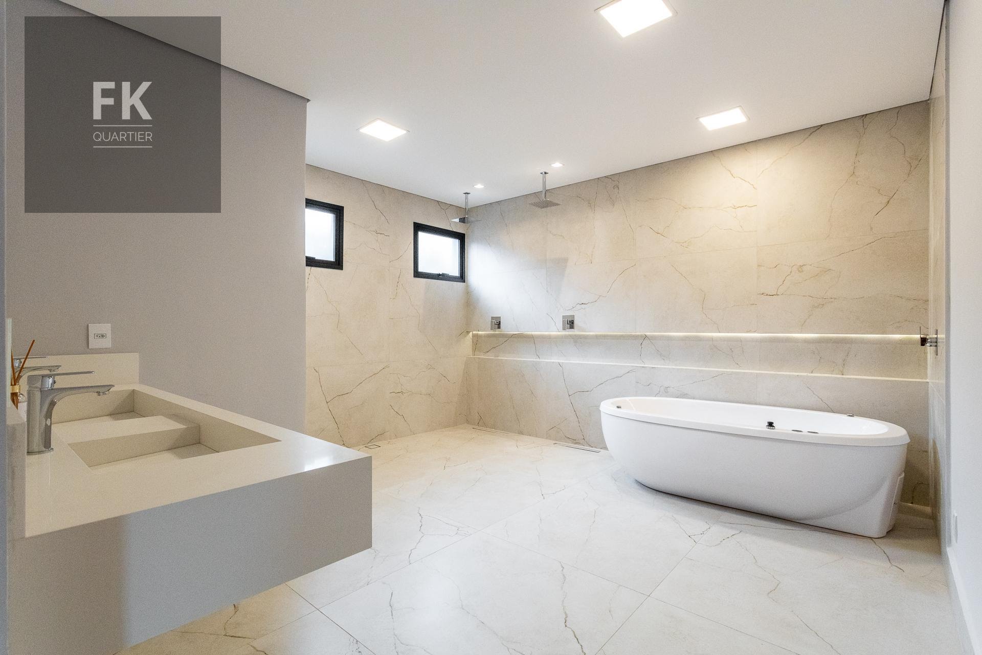 Casa à venda com 5 quartos, 5 suítes, 4 vagas e 392m² no Cidade Tamboré, Santana de Parnaíba (SP) — foto 28 de 30