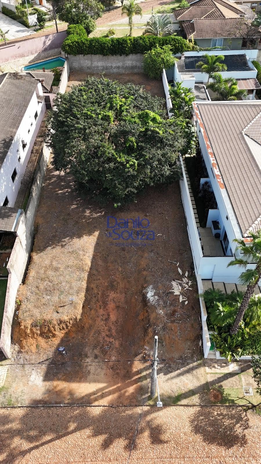 Terreno à venda com 800m² de terreno no Riviera do Lago, Araxá (MG) — foto 3 de 3