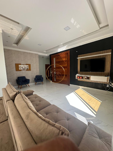 Casa à Venda em Porto Seguro: 4 Suítes, 350m² no Outeiro