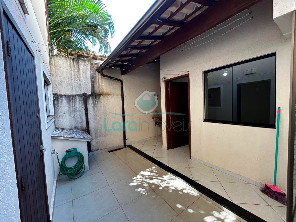 Casa à venda com 3 quartos, 1 suíte, 2 vagas e 233m² no Riviera Fluminense, Macaé (RJ) — foto 18 de 30