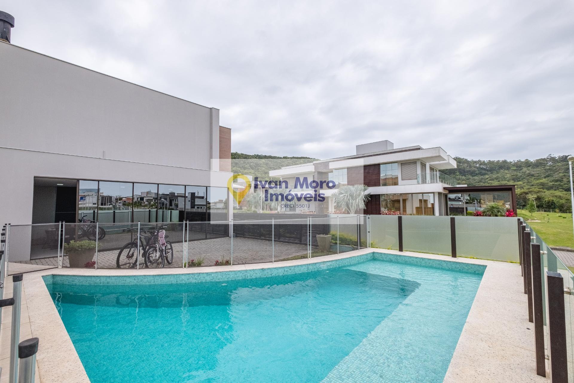 Casa à venda com 4 quartos, 4 suítes, 2 vagas e 259m² no Ingleses Norte, Florianópolis (SC) — foto 28 de 30