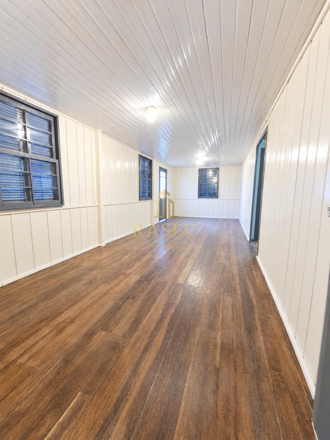 Casa para alugar com 2 quartos, 2 banheiros, 2 vagas e 100m² no Primeiro de Maio, Brusque (SC) — foto 3 de 7