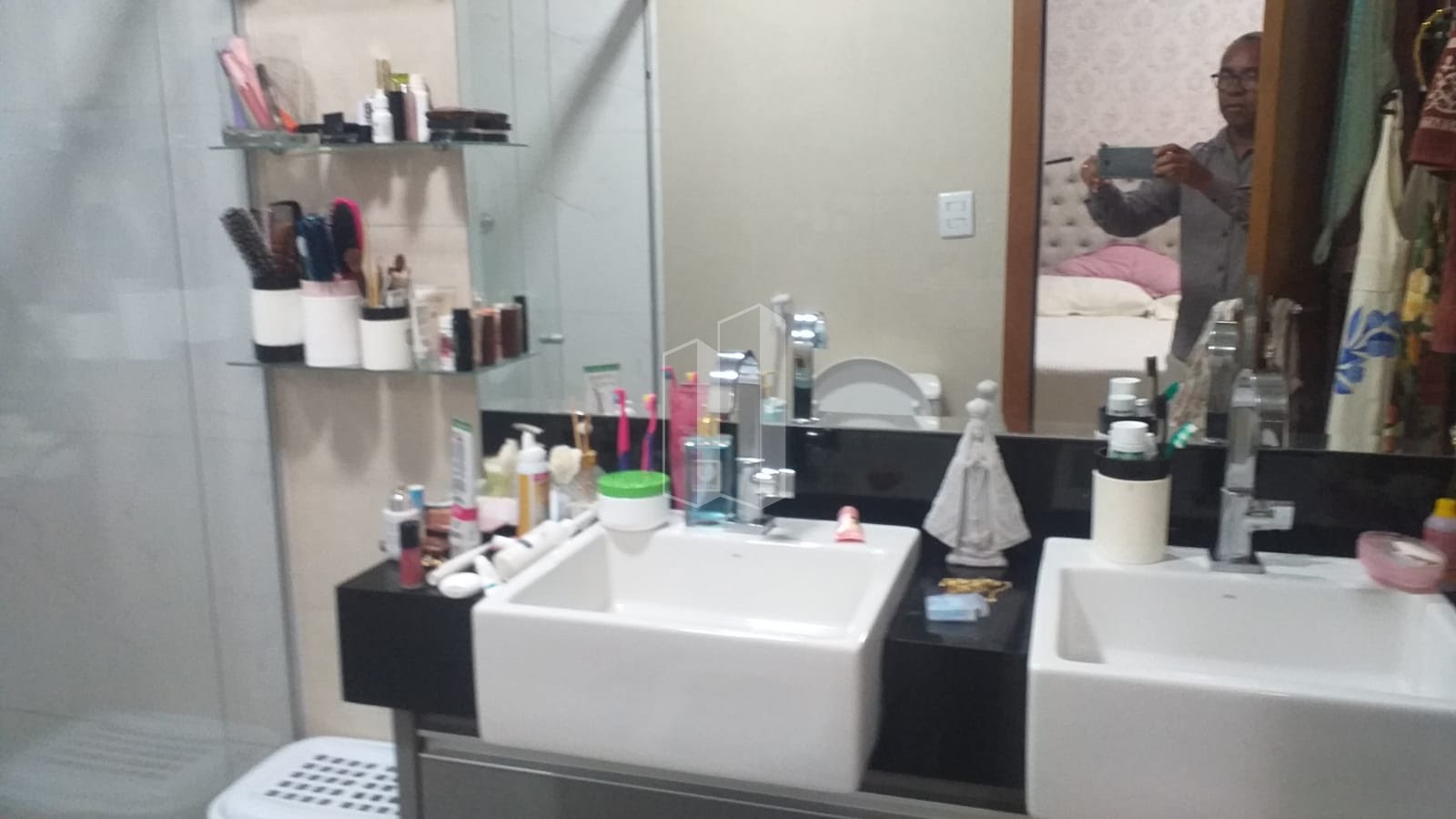 Casa à venda com 4 quartos, 4 suítes, 4 vagas e 400m² no Residencial Granville, Goiânia (GO) — foto 11 de 18