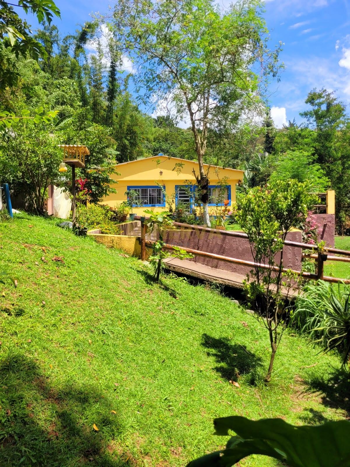 Casa à venda com 3 quartos, 2 banheiros, 10 vagas e 1060m² no Chácaras Copaco, Arujá — foto principal