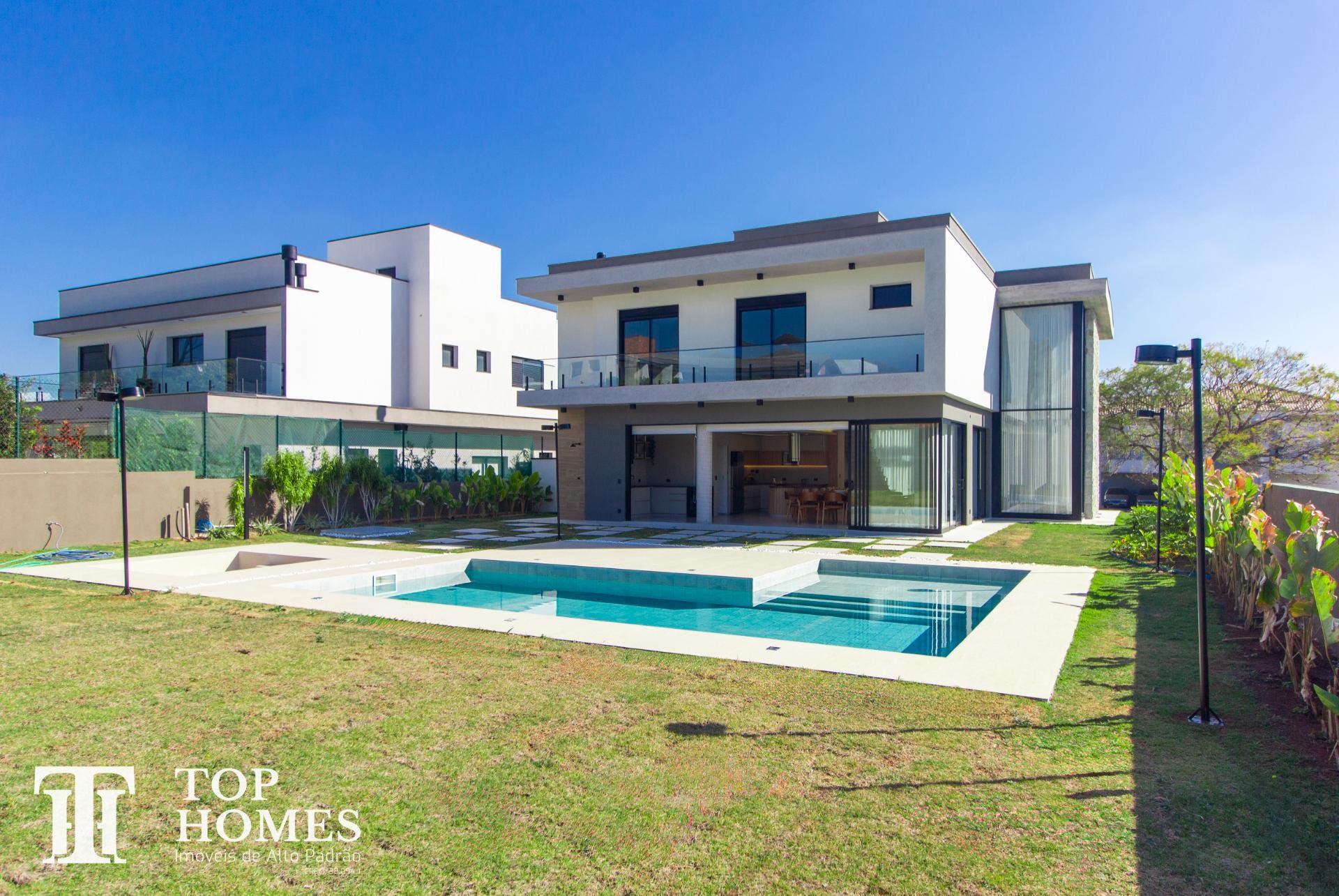 Casa de alto padrão à venda no condomínio Portal Japy Golf Club em Cabreúva SP