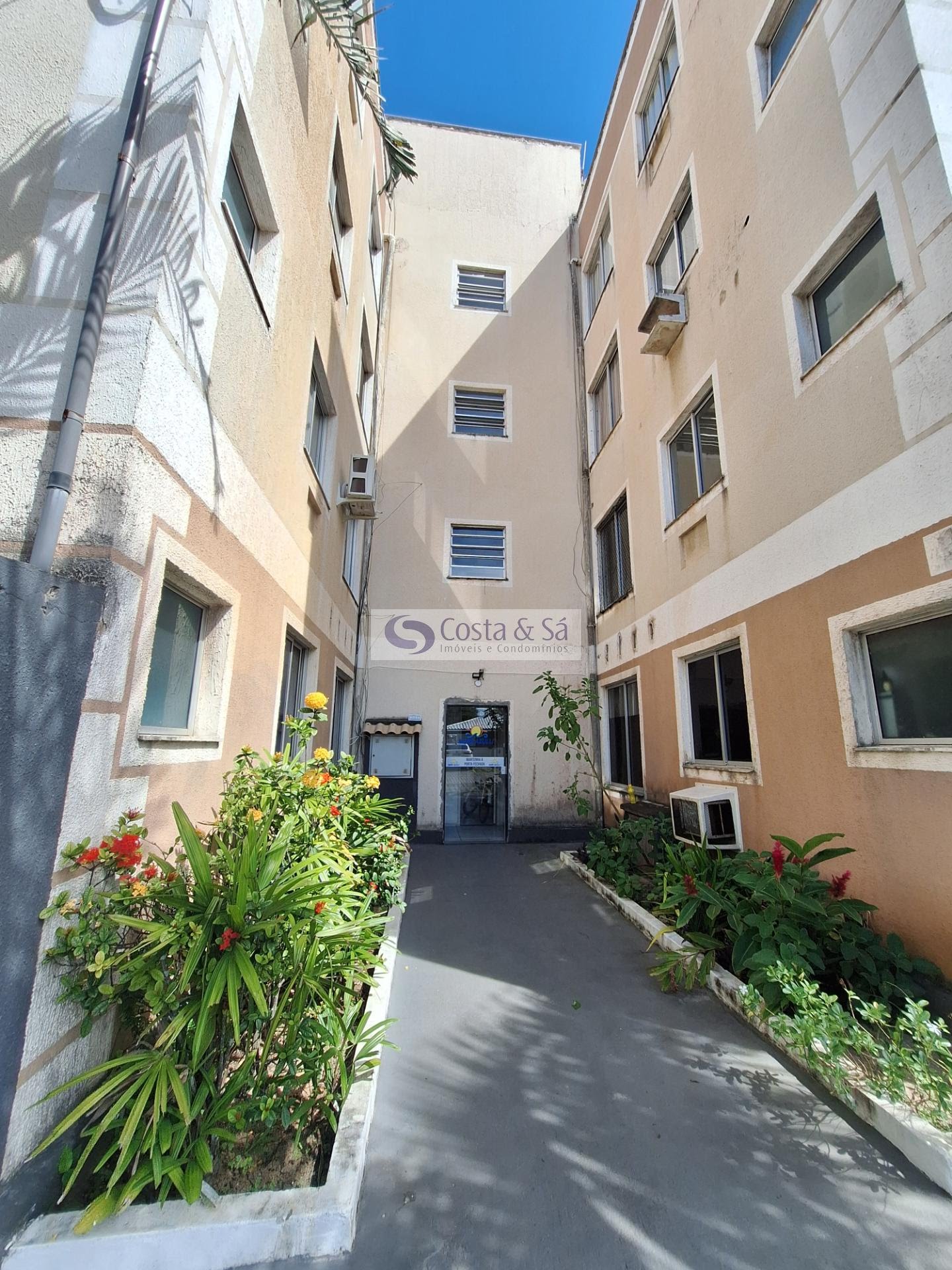 Apartamento à venda com 2 quartos, 1 banheiro, 1 vaga e 59m² no Village Rio das Ostras, Rio das Ostras — foto principal