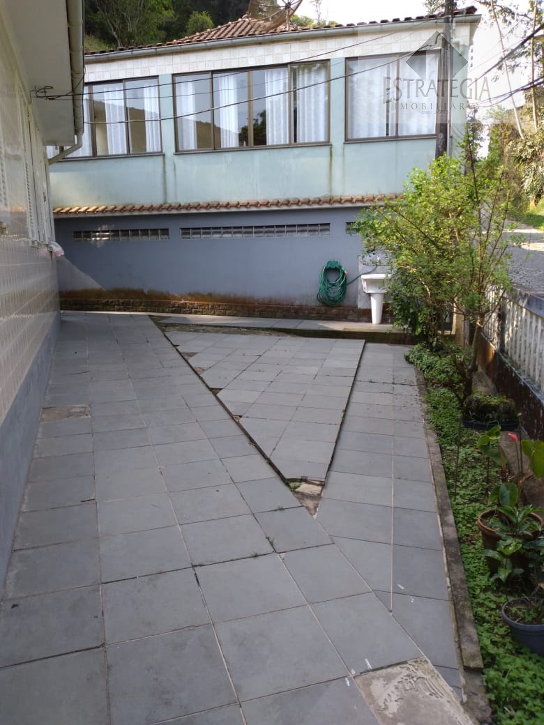 Casa à venda com 3 quartos, 3 banheiros, 2 vagas e 130m² no Bingen, Petrópolis (RJ) — foto 14 de 30