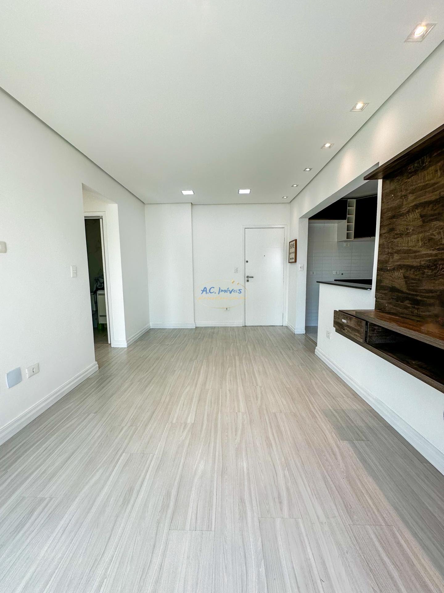 Apartamento à venda com 2 quartos, 1 suíte, 1 vaga e 70m² no Guilhermina, Praia Grande (SP) — foto 2 de 22