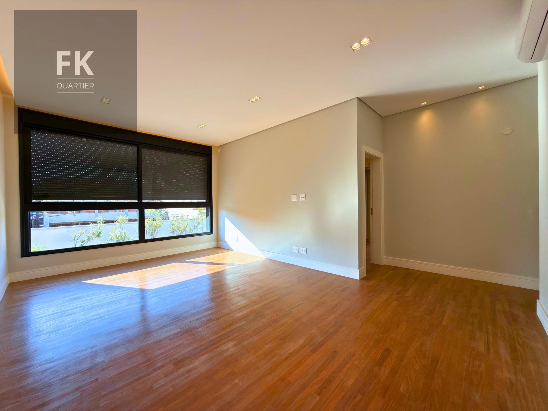 Casa à venda com 4 quartos, 4 suítes, 5 vagas e 600m² no Alphaville Residencial Zero, Barueri (SP) — foto 25 de 30