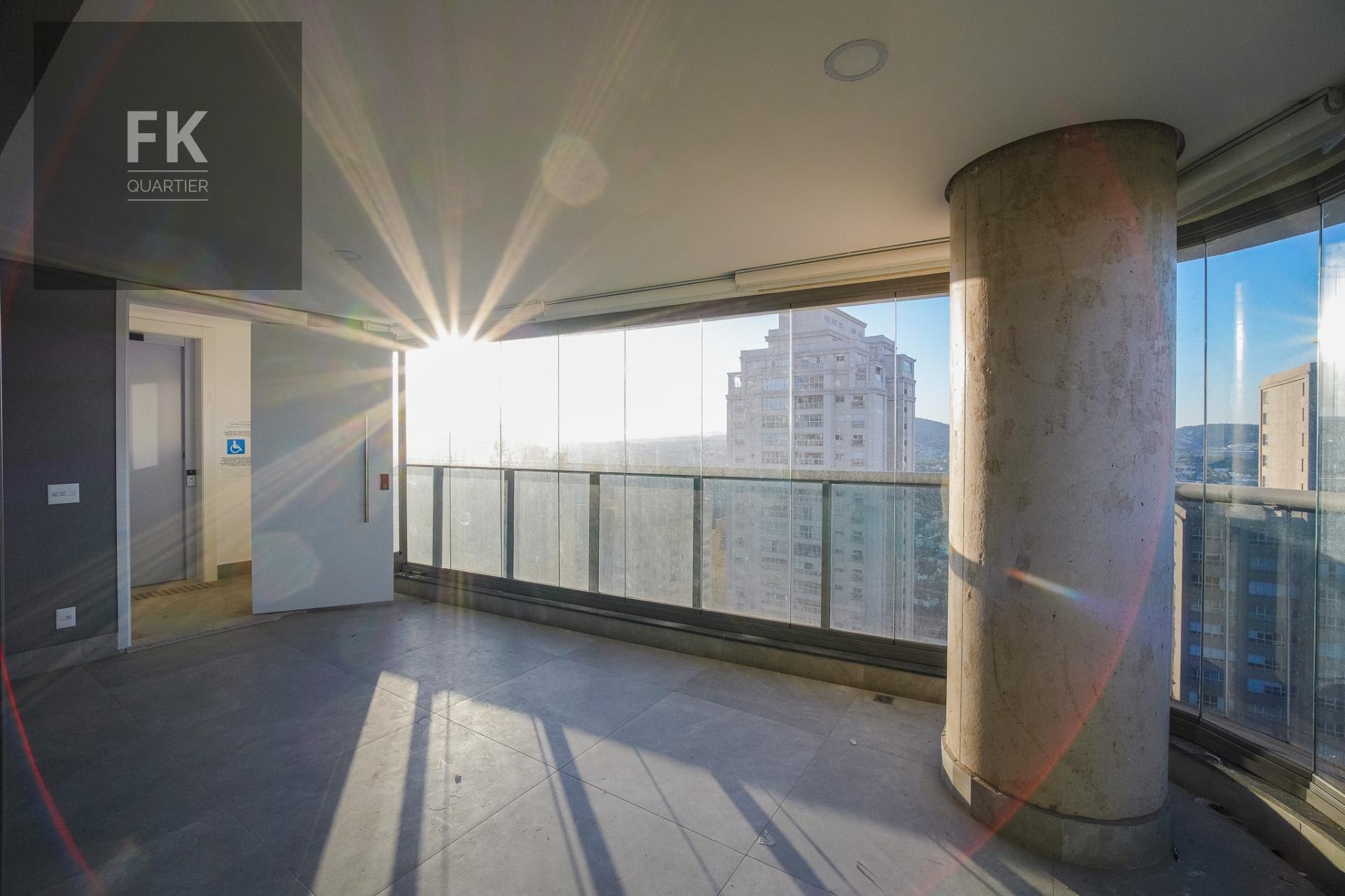Apartamento à venda com 4 quartos, 6 banheiros, 4 vagas e 244m² no Alphaville, Barueri — foto principal