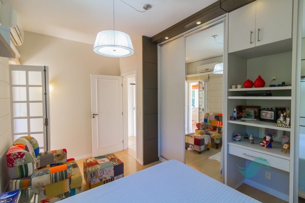 Casa à venda com 4 quartos, 1 suíte, 2 vagas e 630m² no Sambaqui, Florianópolis (SC) — foto 17 de 30