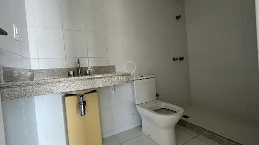 banheiro-trinitaimobiliaria-viure-ilhapura