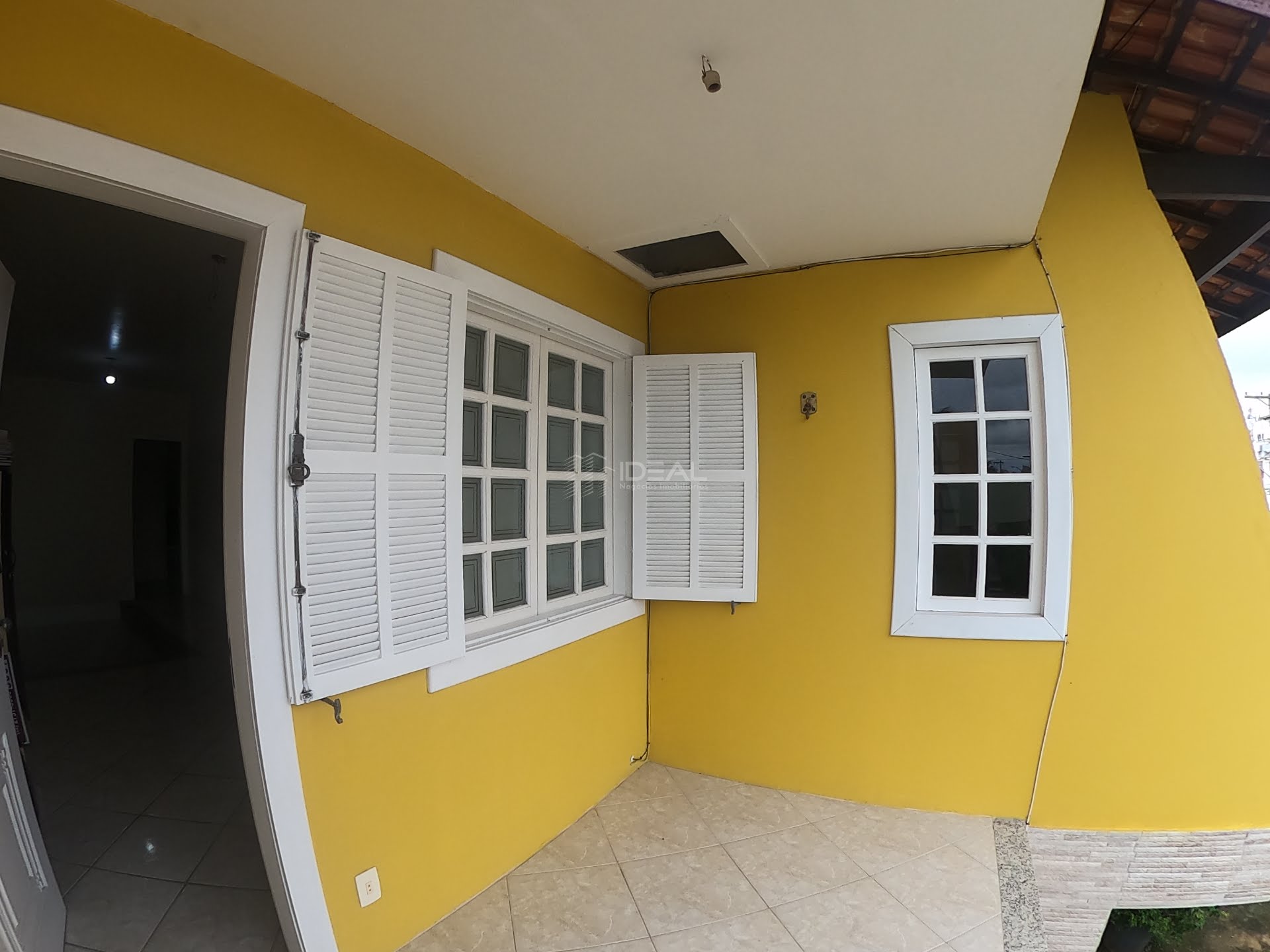 Quartos com varanda e Janela