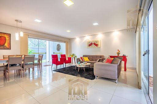 EXCLUSIVIDADE NO LAGO NORTE – CASA TÉRREA COM DESIGN INOVADOR