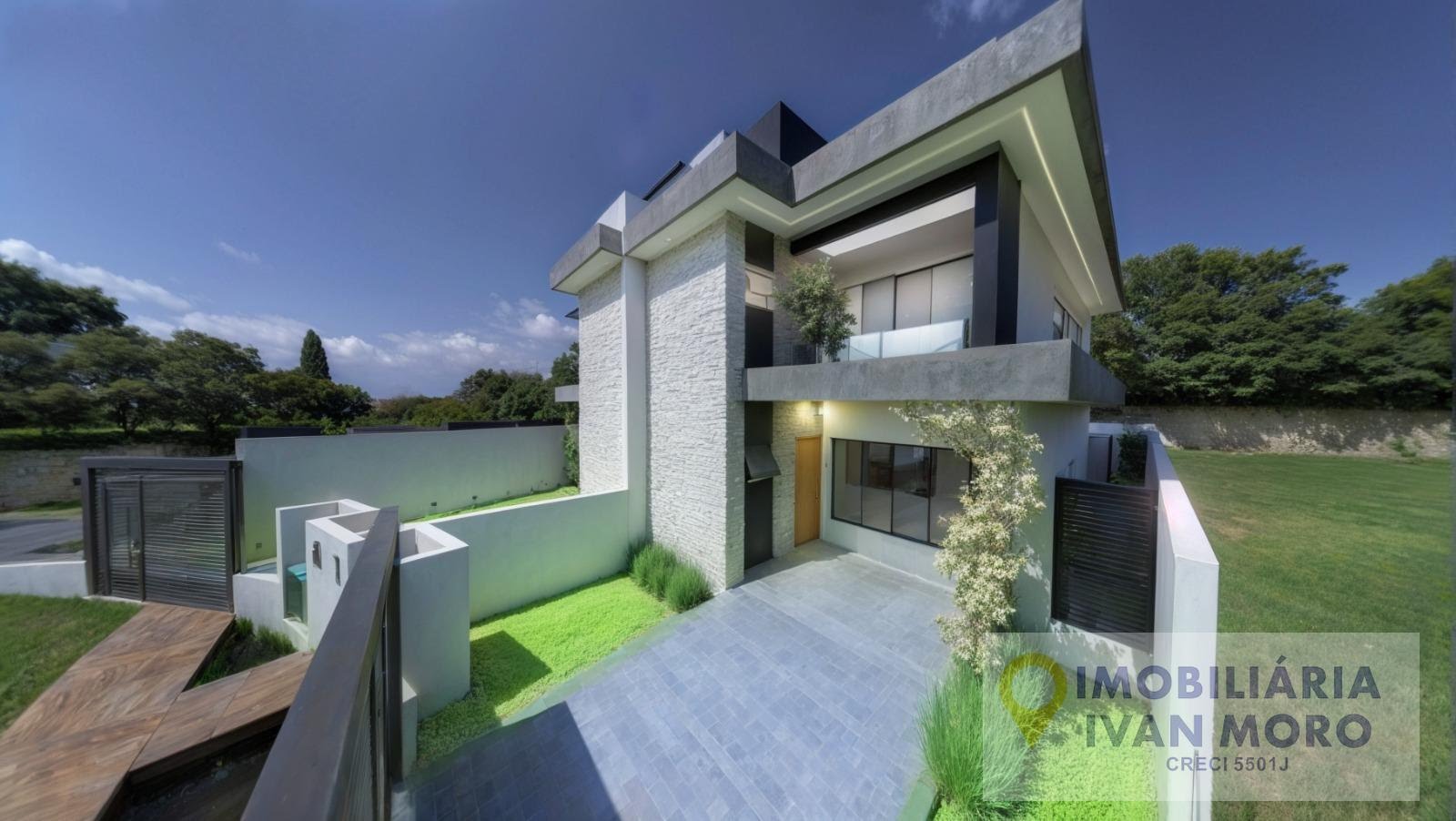 Casa à venda com 3 quartos, 4 banheiros, 2 vagas e 151m² no Canasvieiras, Florianópolis — foto principal