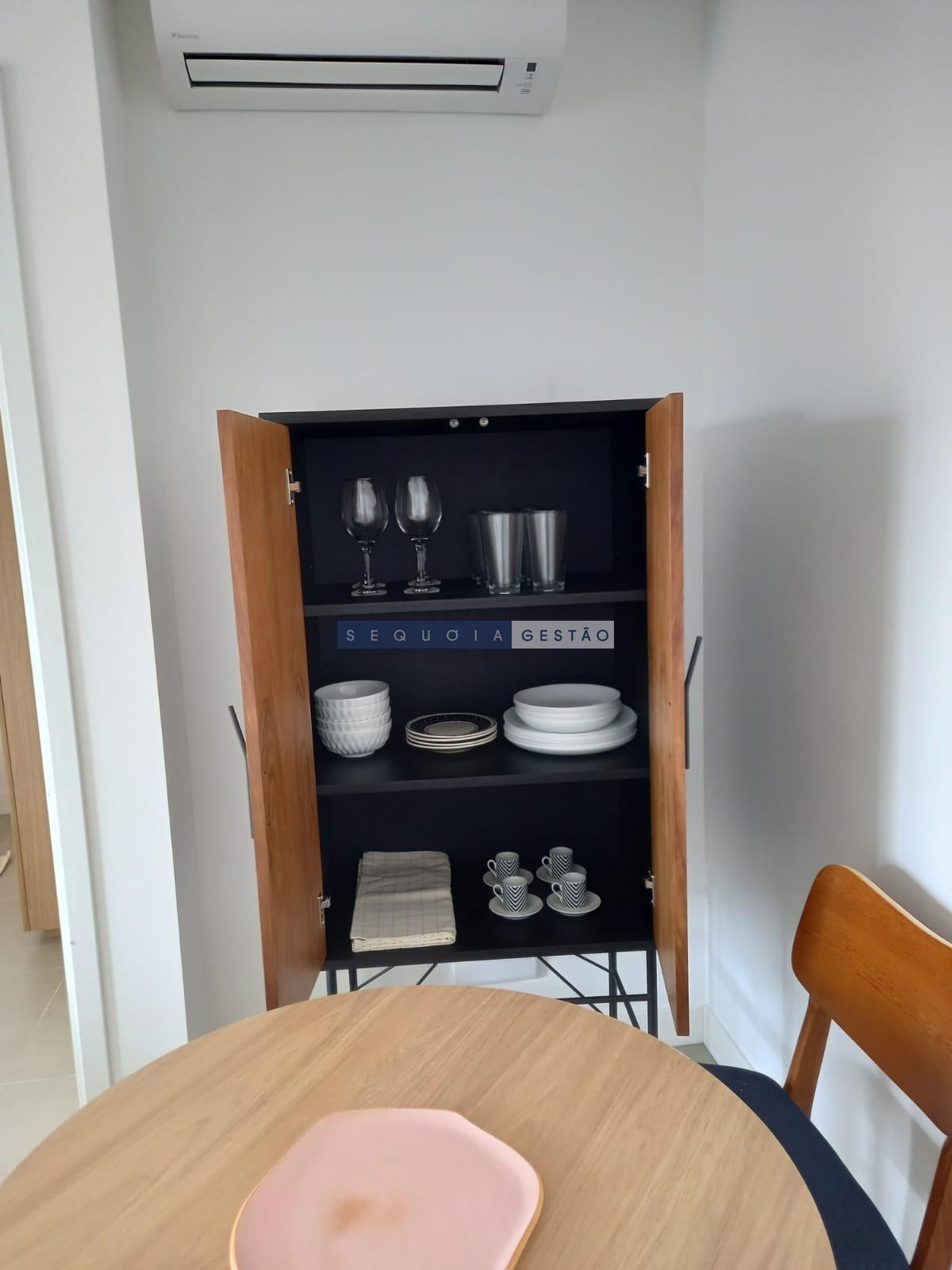 Apartamento para alugar com 1 quarto, 1 suíte, 1 vaga e 40m² no Pinheiros, São Paulo (SP) — foto 4 de 27