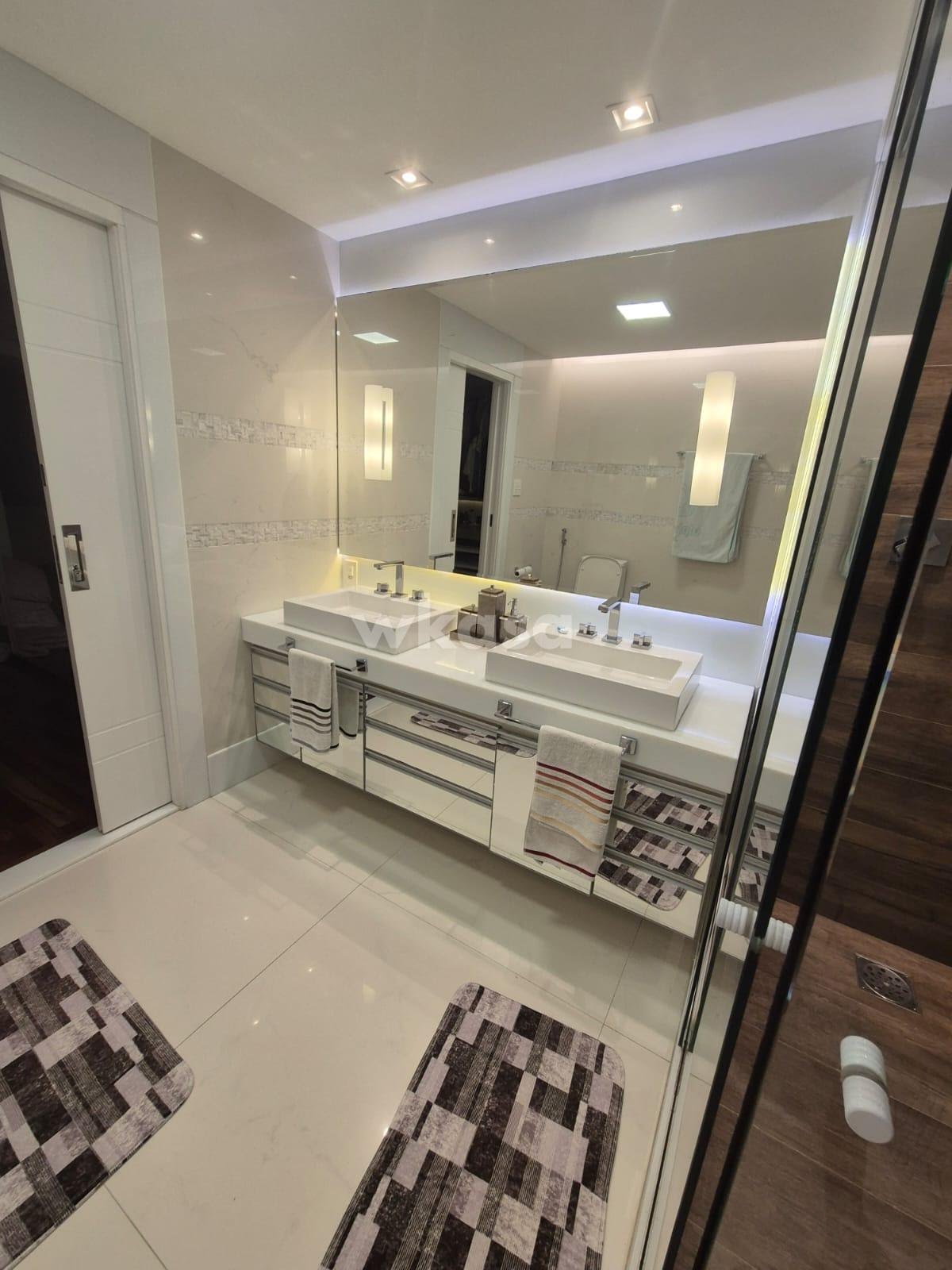 Casa à venda com 4 quartos, 3 suítes, 3 vagas e 350m² no Jacuhy, Serra (ES) — foto 10 de 29