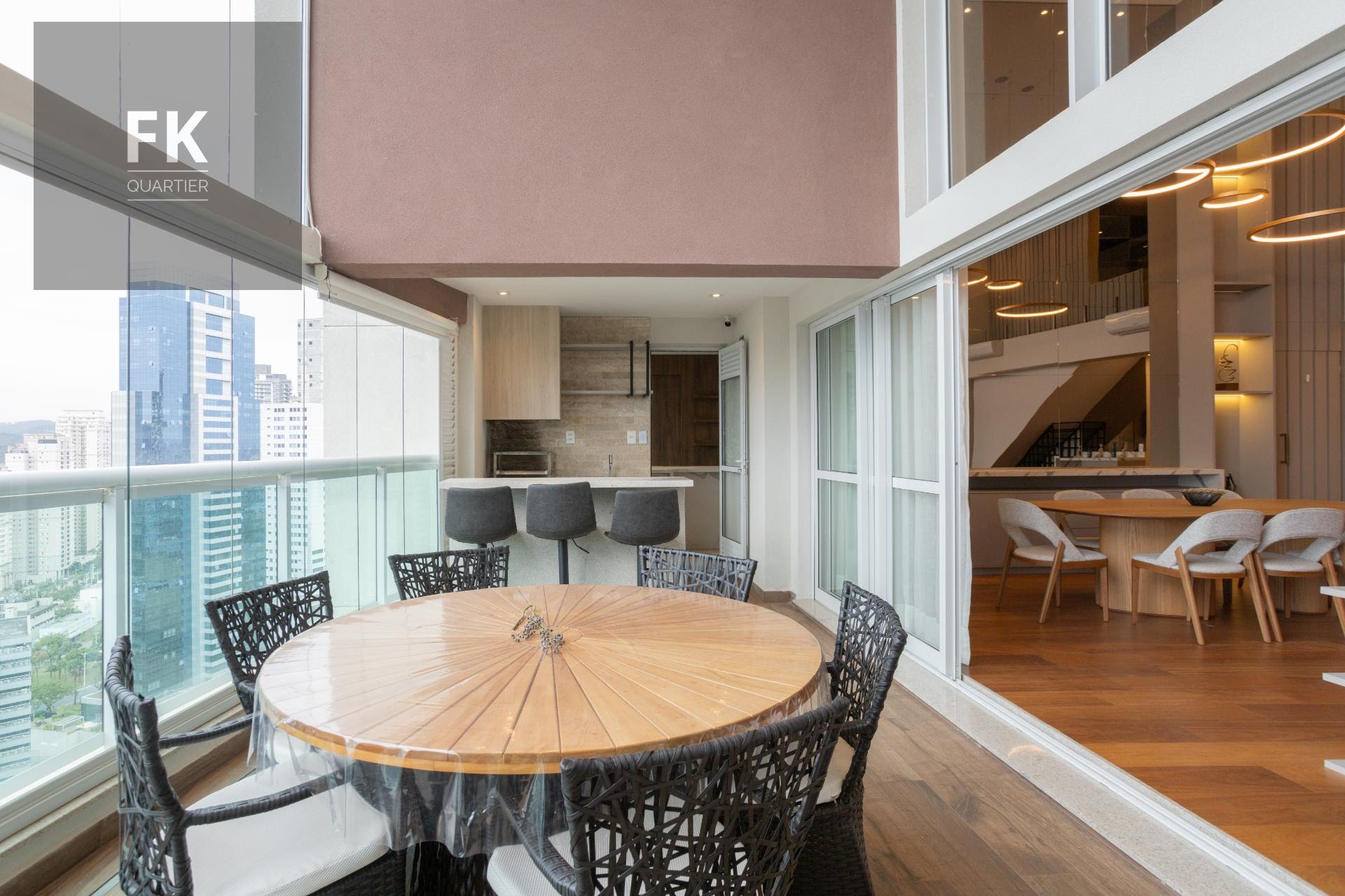 Apartamento à venda com 4 quartos, 4 suítes, 4 vagas e 338m² no Alphaville Empresarial, Barueri (SP) — foto 10 de 30