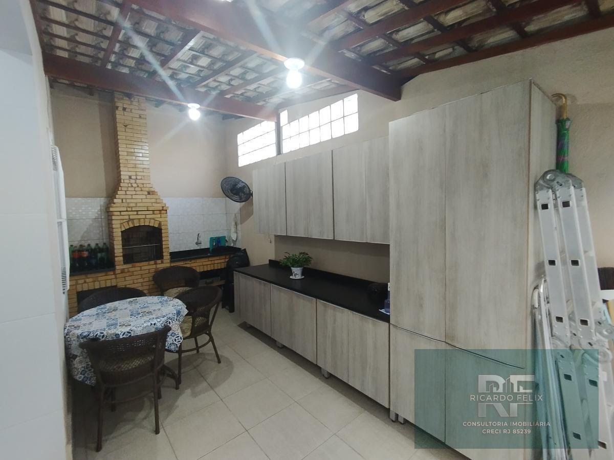 Casa à venda com 3 quartos, 2 suítes, 2 vagas e 150m² no Jardim Mariléa, Rio das Ostras (RJ) — foto 2 de 28