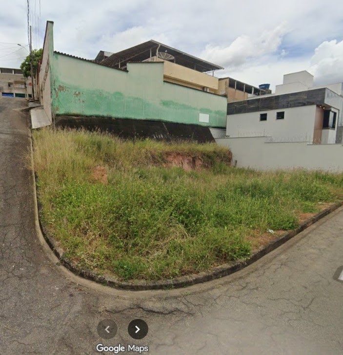 TERRENO DE ESQUINA NO BAIRRO TIRADENTES | IPATINGA/MG 240 M2