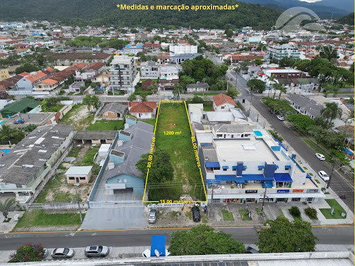 Terreno 1.200m² Caiobá, 2 quadras do mar, região central