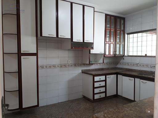 Cozinha com armários