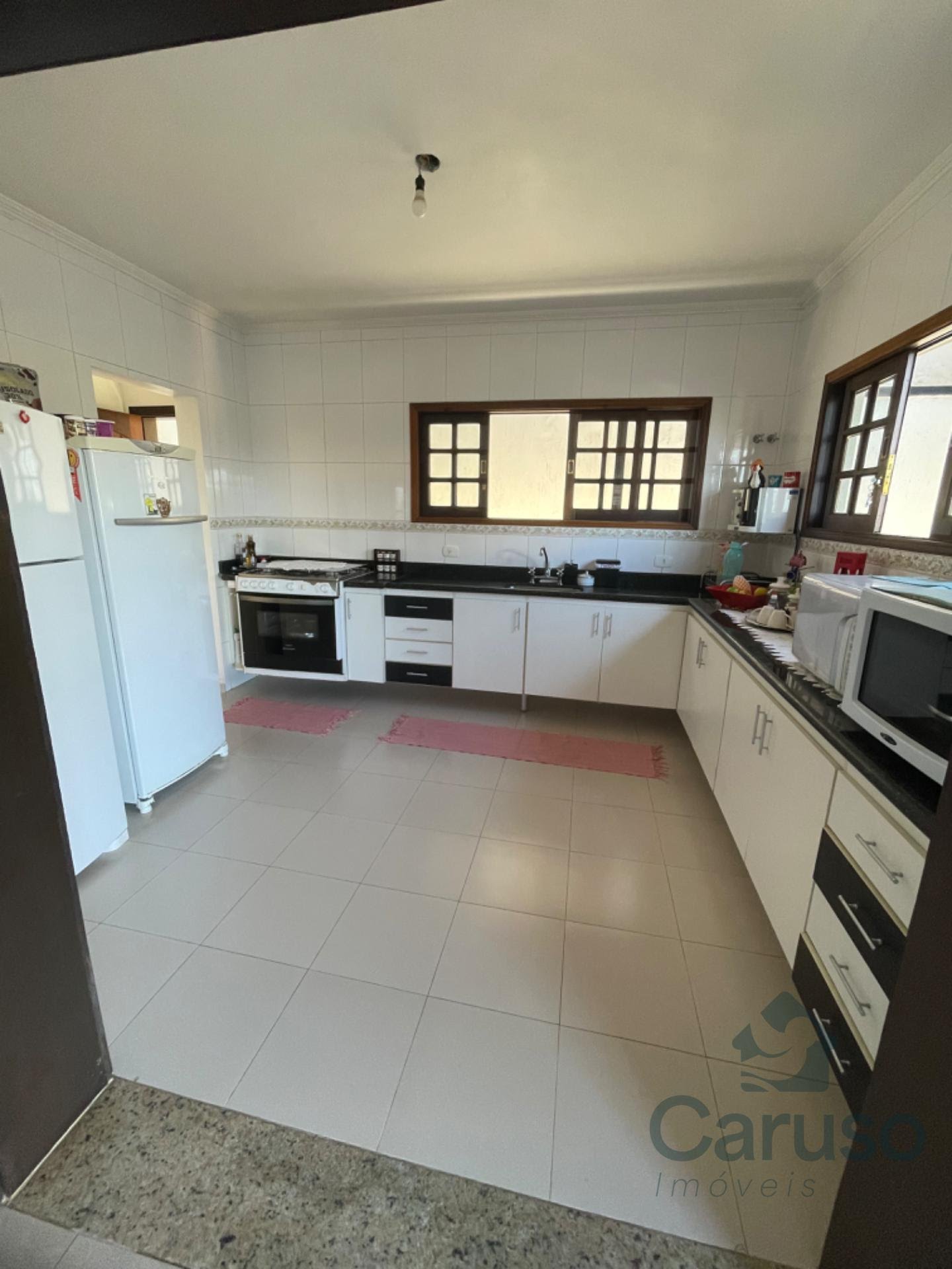 Casa à venda com 3 quartos, 1 suíte, 4 vagas e 200m² no Condomínio Arujazinho IV, Arujá (SP) — foto 16 de 24