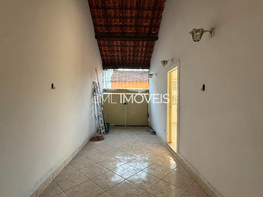 Casa de Condomínio em Saracuruna  -  Duque de Caxias