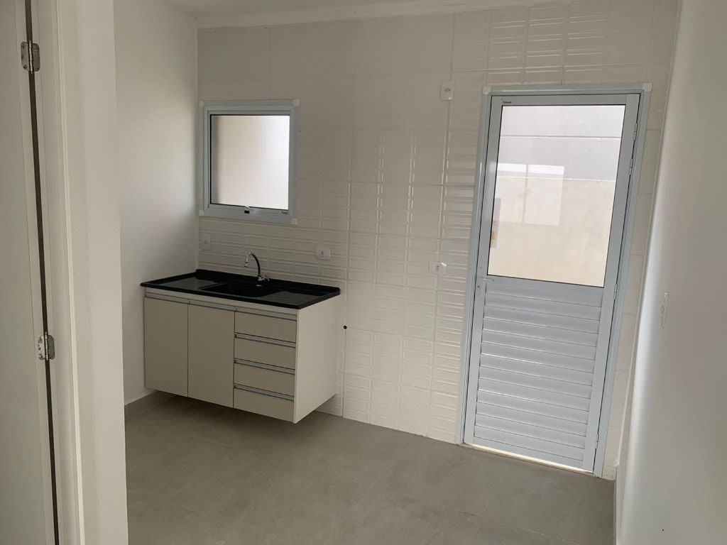 Casa para alugar com 2 quartos, 2 banheiros, 1 vaga e 56m² no Centro Residencial, Arujá (SP) — foto 4 de 16