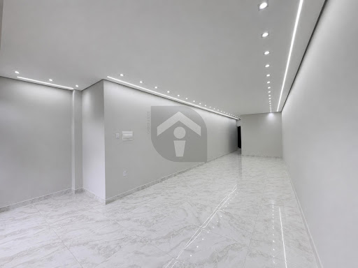 Loja para Locação no Centro de Alfenas - 71m² e 1 Banheiro