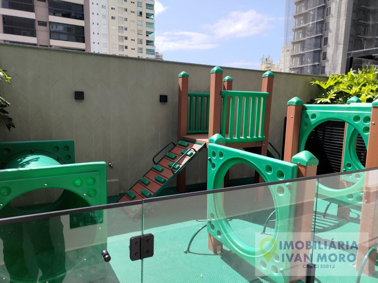 Apartamento à venda com 4 quartos, 4 suítes, 3 vagas e 198m² no Meia Praia, Itapema (SC) — foto 30 de 30