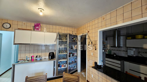 Sala de jantar e cozinha