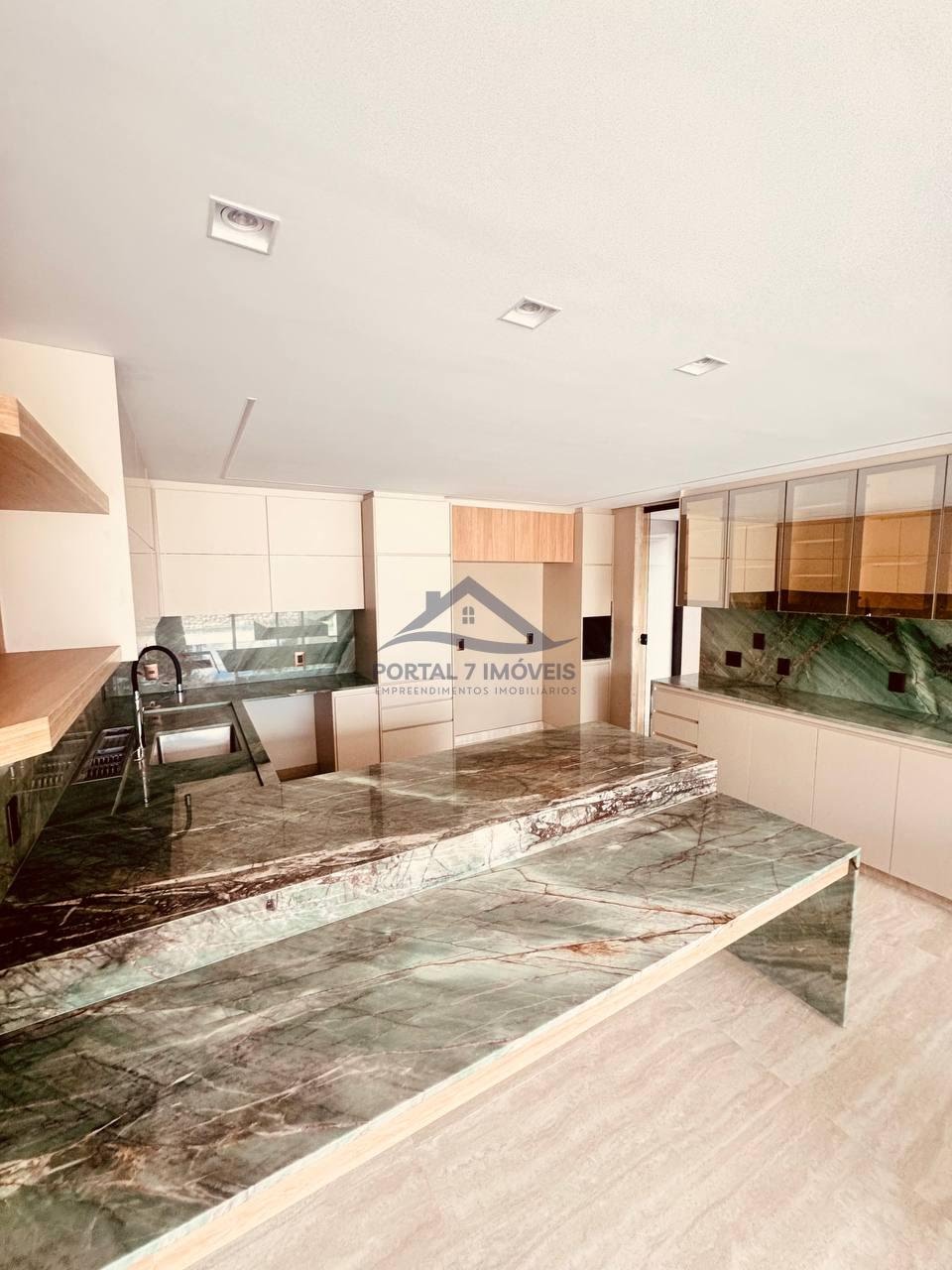 Casa à venda com 1 quarto, 3 suítes, 3 vagas e 350m² no Residencial Veredas, Sete Lagoas (MG) — foto 16 de 30