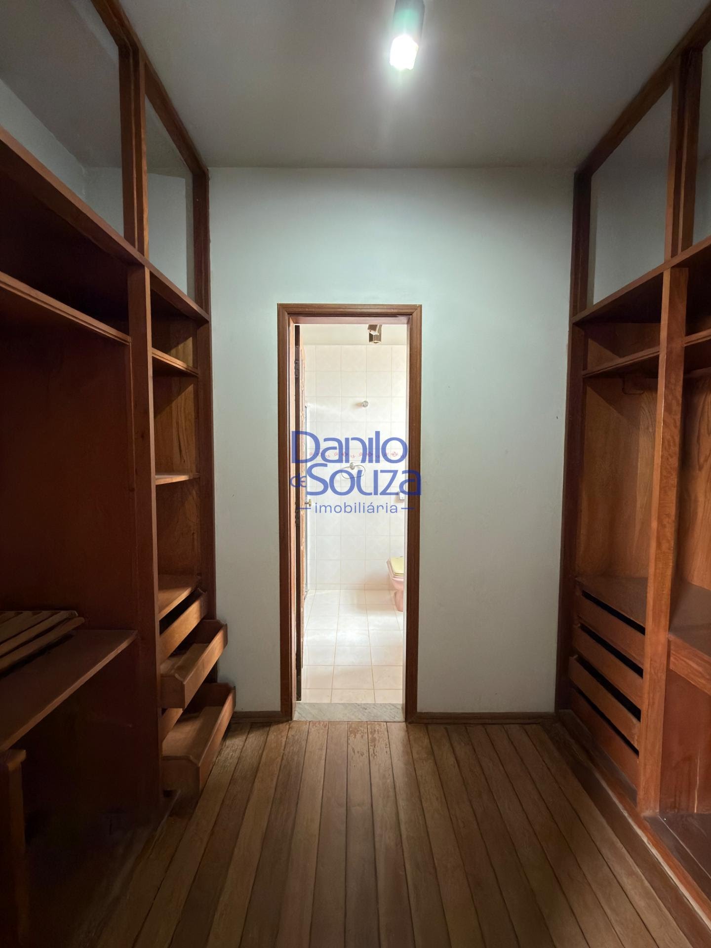 Casa à venda com 4 quartos, 3 suítes, 2 vagas e 344m² no São Cristóvão, Araxá (MG) — foto 19 de 29