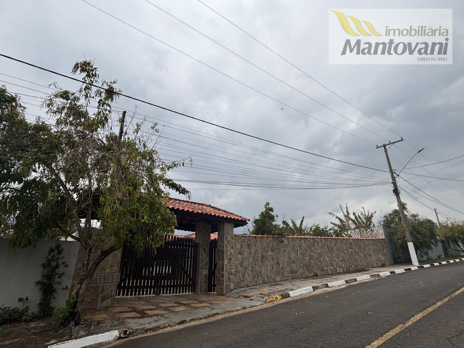 Casa à venda com 4 quartos, 3 banheiros, 2 vagas e 920m² no Residencial Ecopark, Tatuí — foto principal