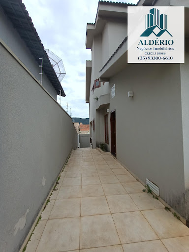 Casa em Novo Horizonte  -  Monte Sião