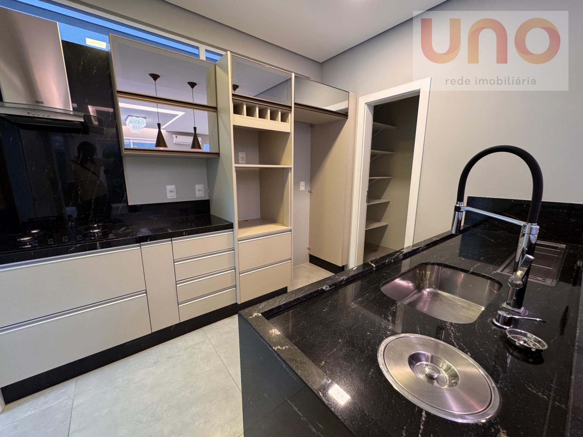 Casa à venda com 4 quartos, 4 suítes, 2 vagas e 308m² no Parque Residencial Maria A Pedrossian, Campo Grande (MS) — foto 19 de 30