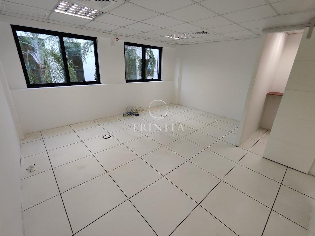 sala-trinitaimobiliaria-barrabusinesscenter