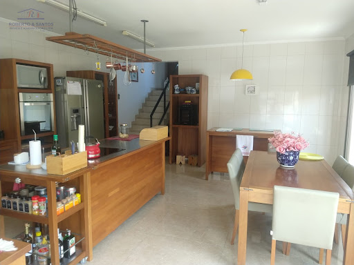 Copa e cozinha, outra vista