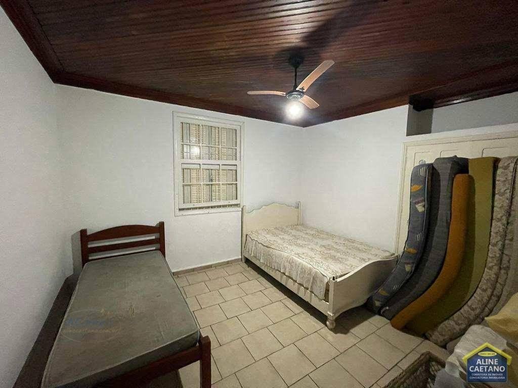 Casa à venda com 4 quartos, 3 banheiros, 5 vagas e 124m² no Solemar, Praia Grande (SP) — foto 9 de 17