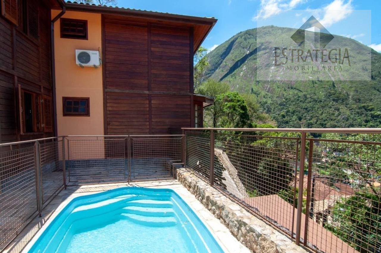 Casa à venda com 4 quartos, 4 suítes, 2 vagas e 400m² no Retiro, Petrópolis (RJ) — foto 16 de 16