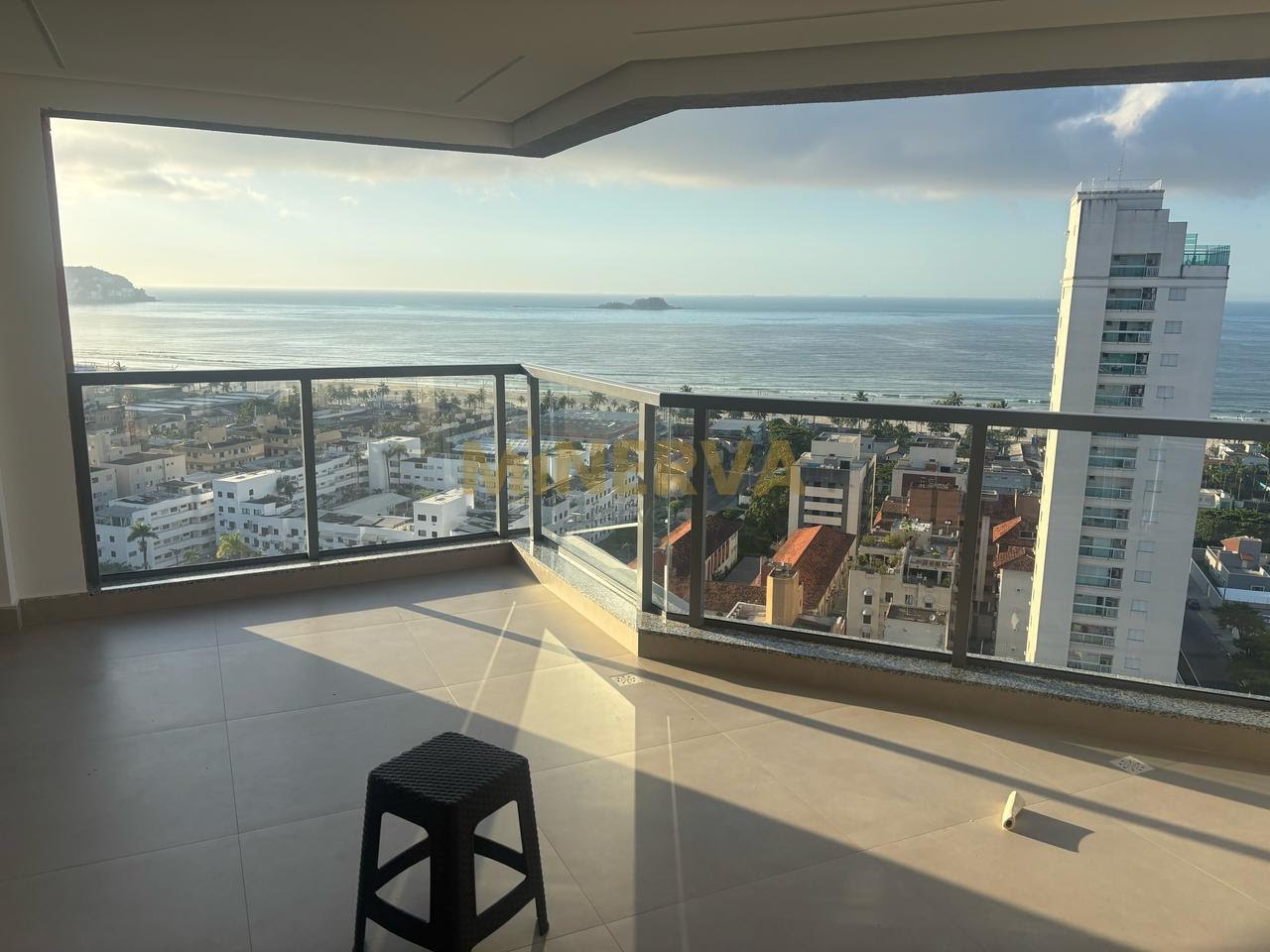 Apartamento à venda com 2 quartos, 1 suíte, 2 vagas e 115m² no Jardim Tres Marias, Guarujá (SP) — foto 2 de 26