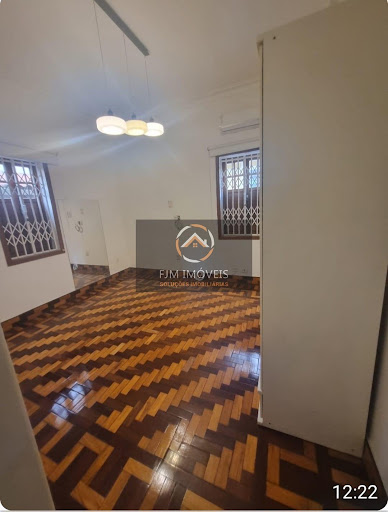 FJM imóveis vende: Casa na primeira quadra da praia no Ingá, Niterói: 4 Quartos, 3 Banheiros, R$1.800.000