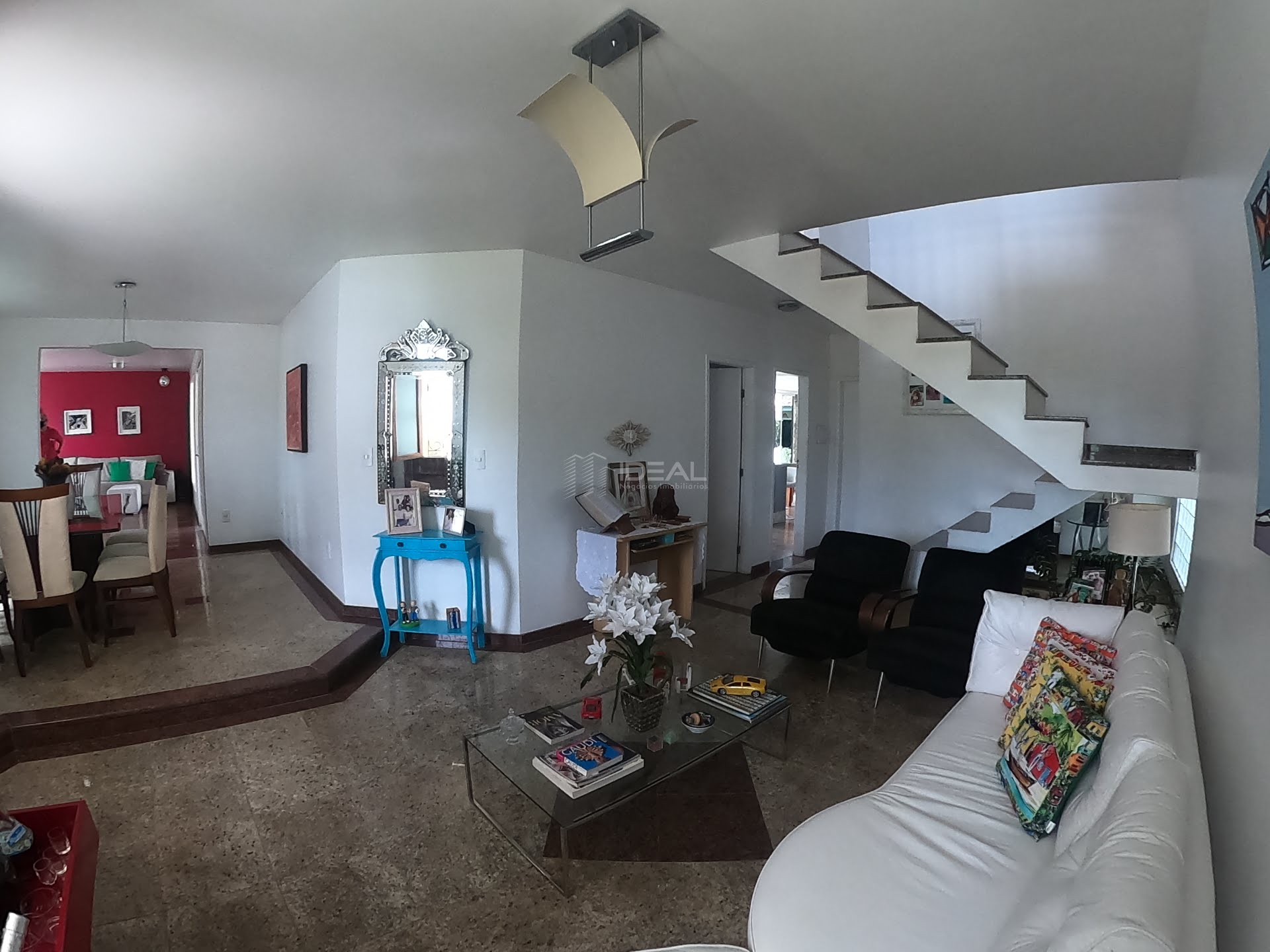 Casa Duplex de 5 quartos no condomínio Sonho Dourado - Campos dos Goytacazes, RJ 