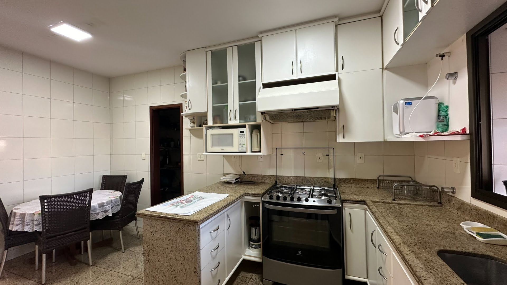 Apartamento à venda com 3 quartos, 1 suíte, 2 vagas e 161m² no Centro, Araxá (MG) — foto 5 de 14